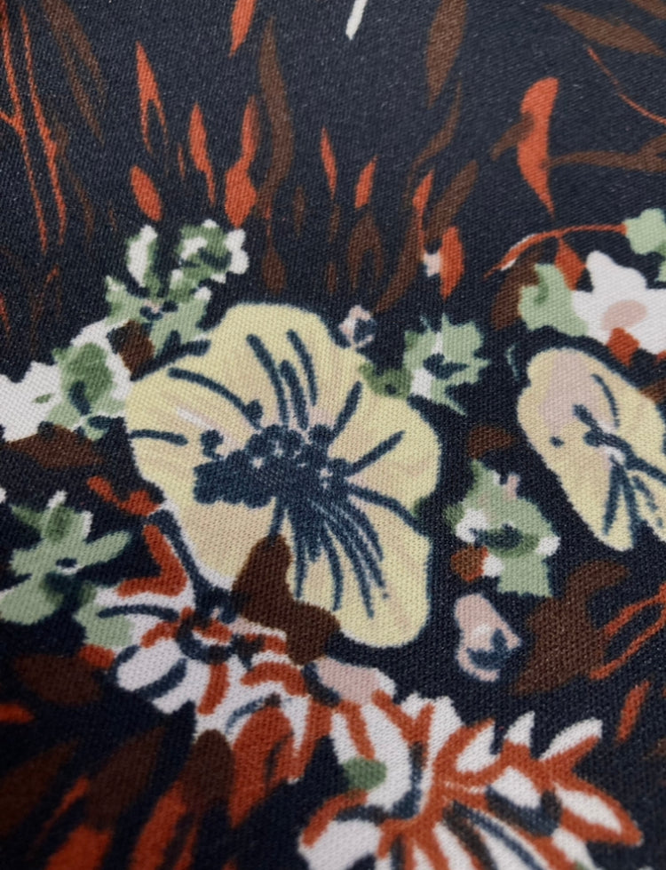 Floral zipper bag with tassel