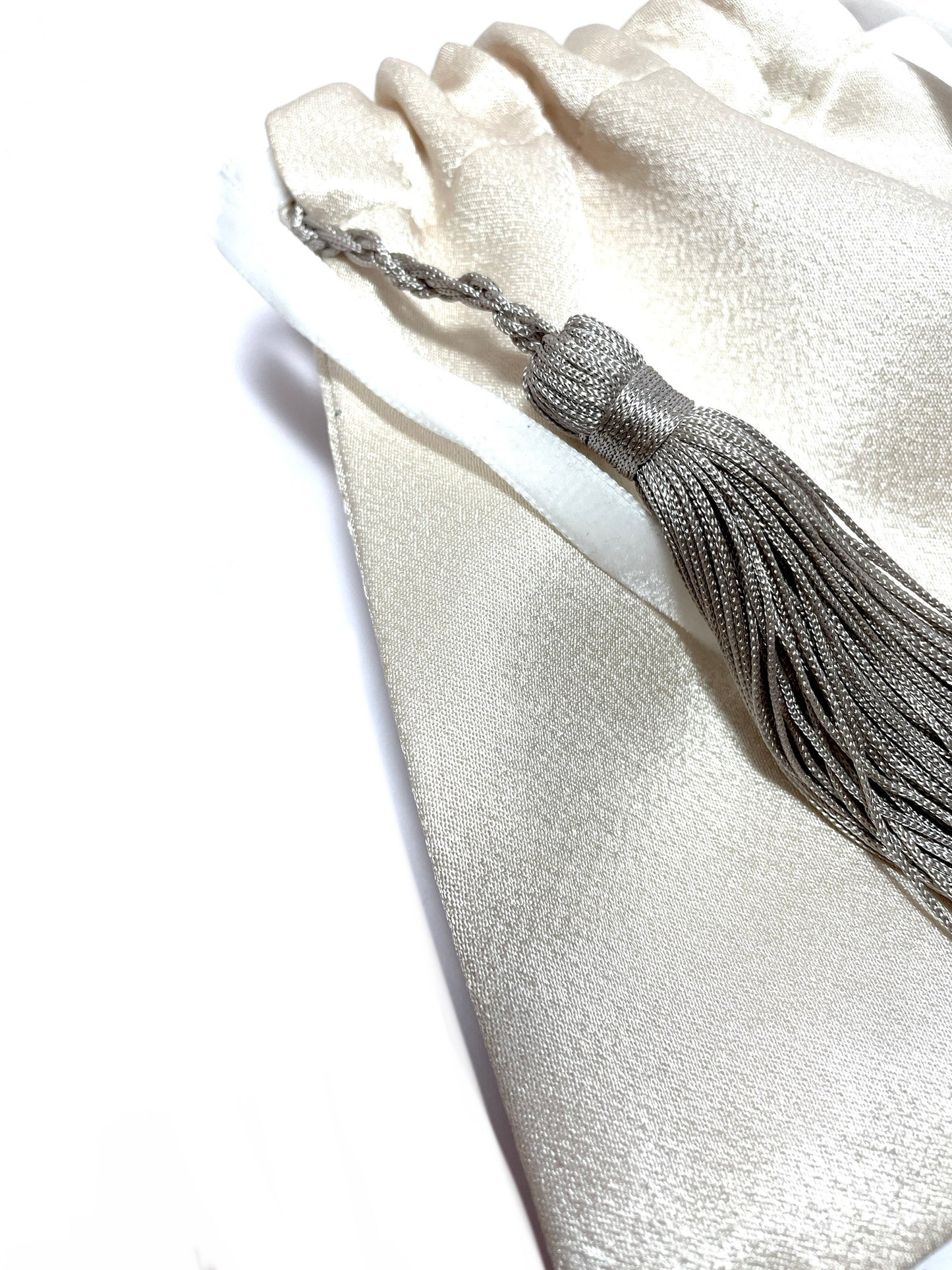 Ecru little wedding pouch