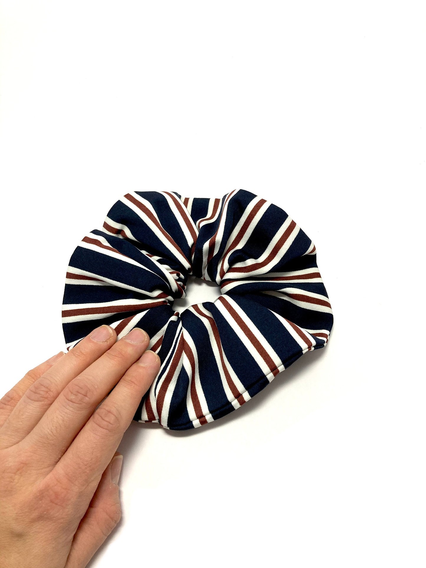Oversize scrunchie