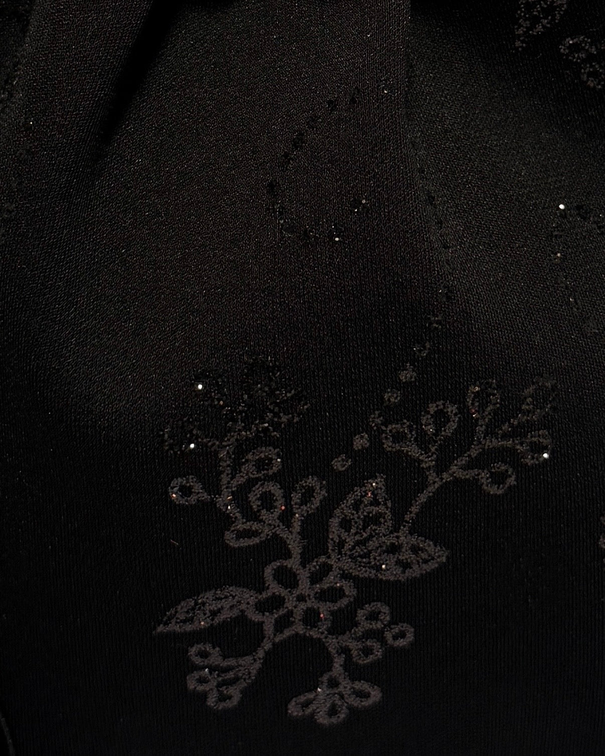 Little black pouch with glitter