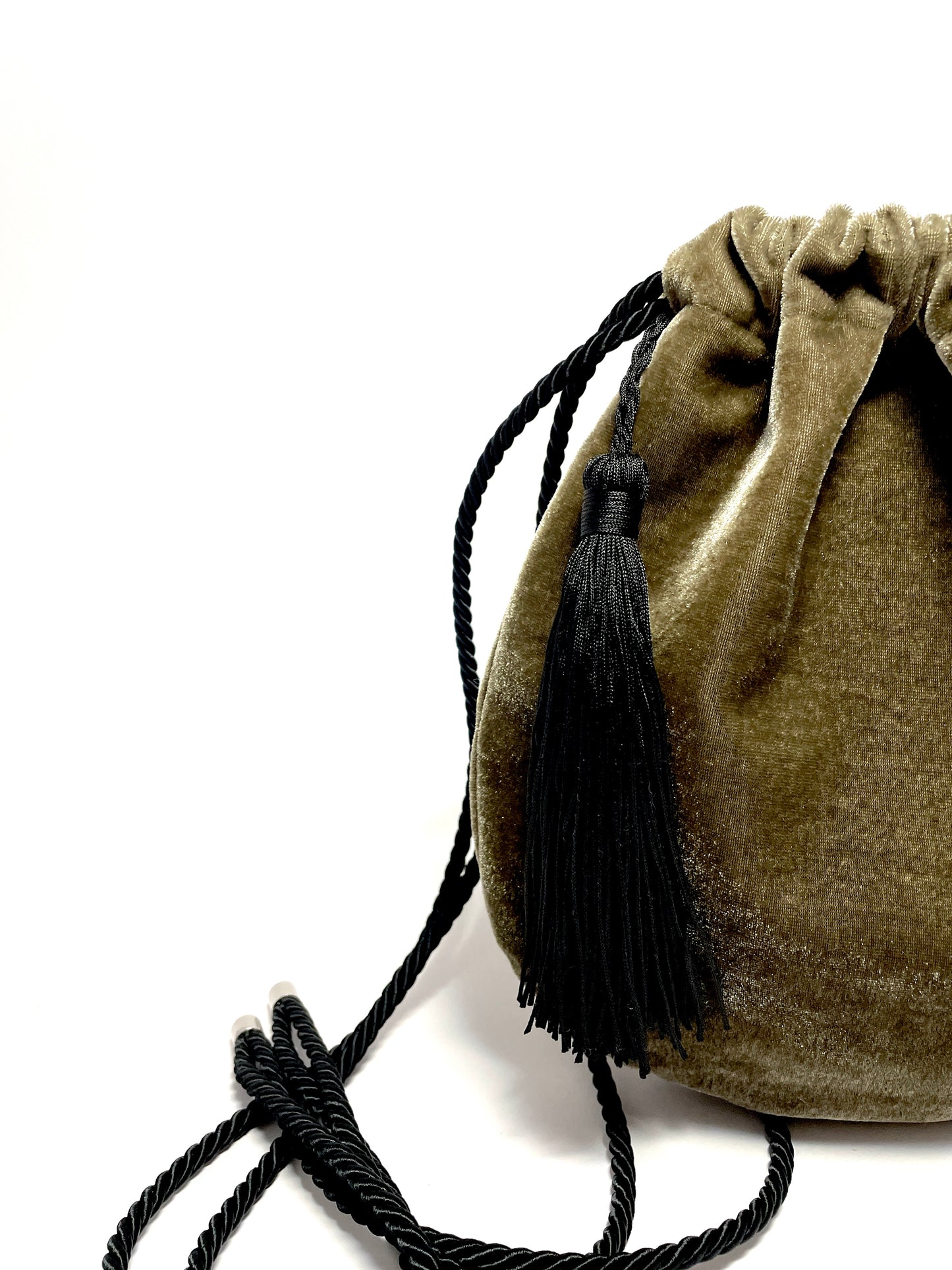Unique velvet bucket bag with tassel – There Is No More!