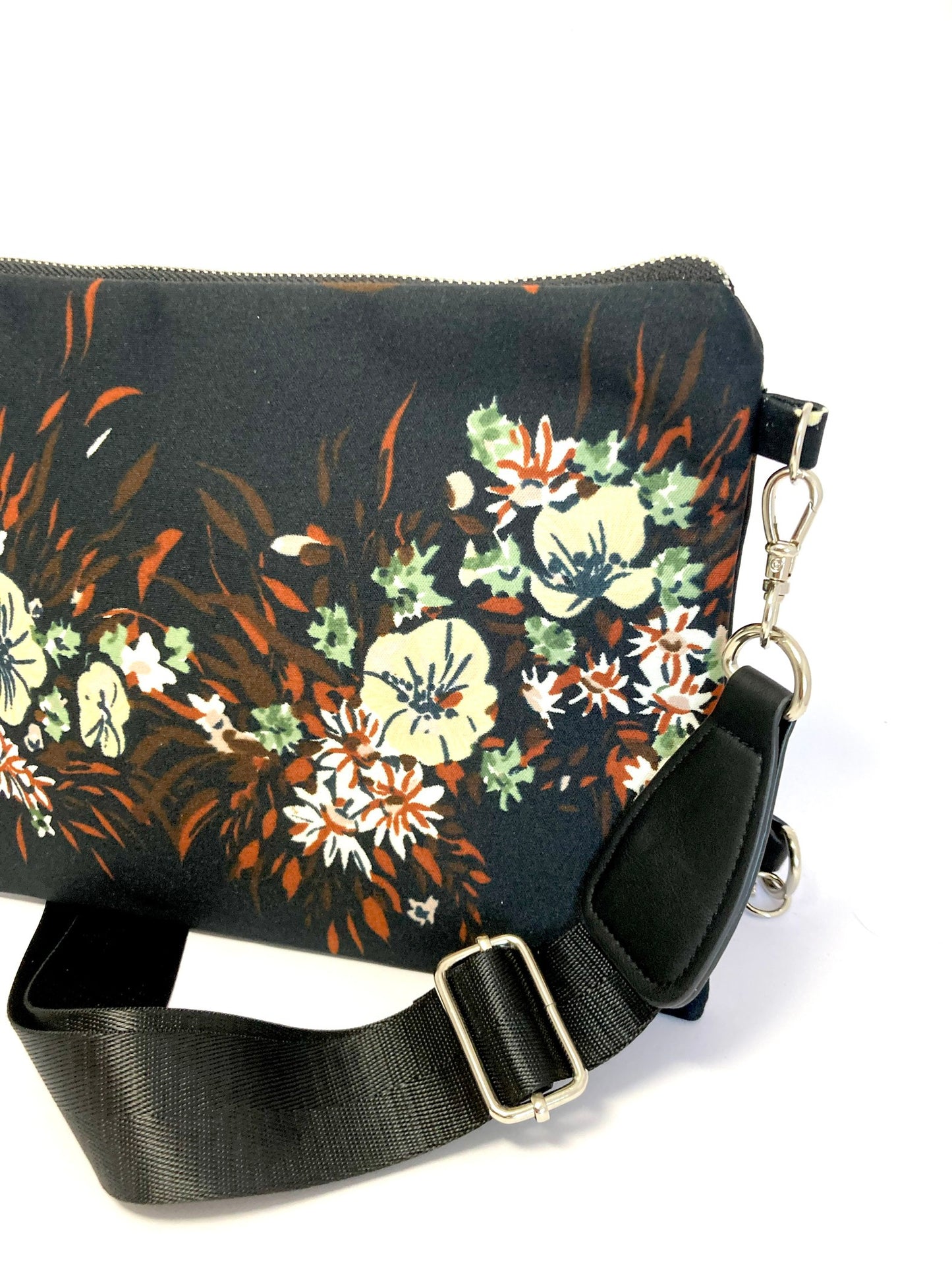 Floral zipper bag with tassel